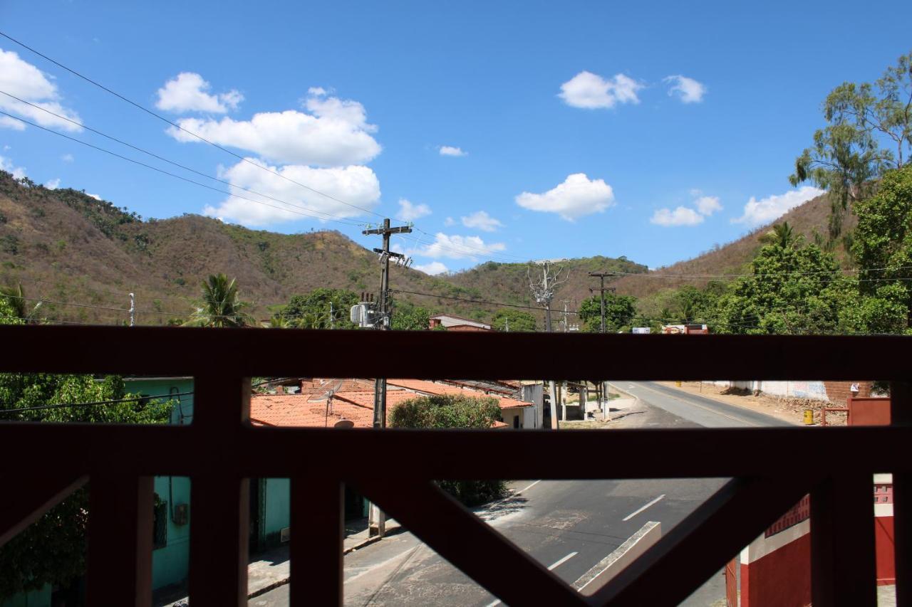 Pousada Pe De Serra Baturite Bagian luar foto